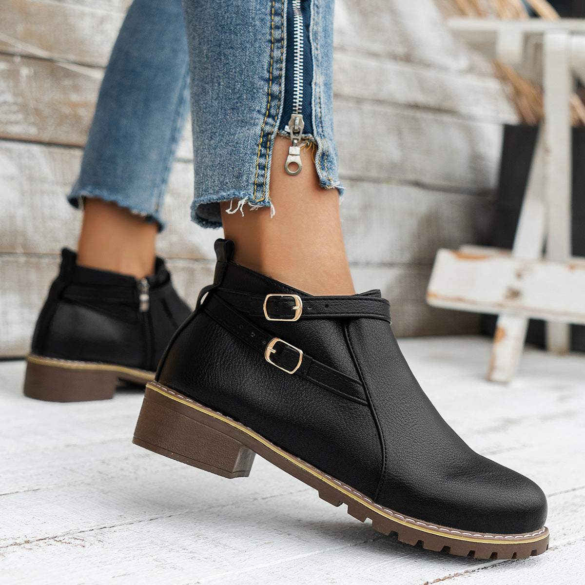 Leila | Fashionable orthopedic support boots.