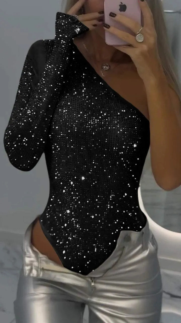 Dominique® | Top with an épaule and sequins with rhinestones