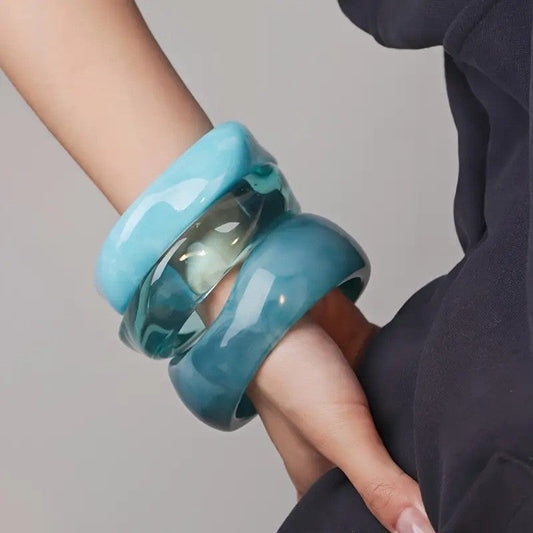 Irregular Geometric Round Acrylic Bracelet