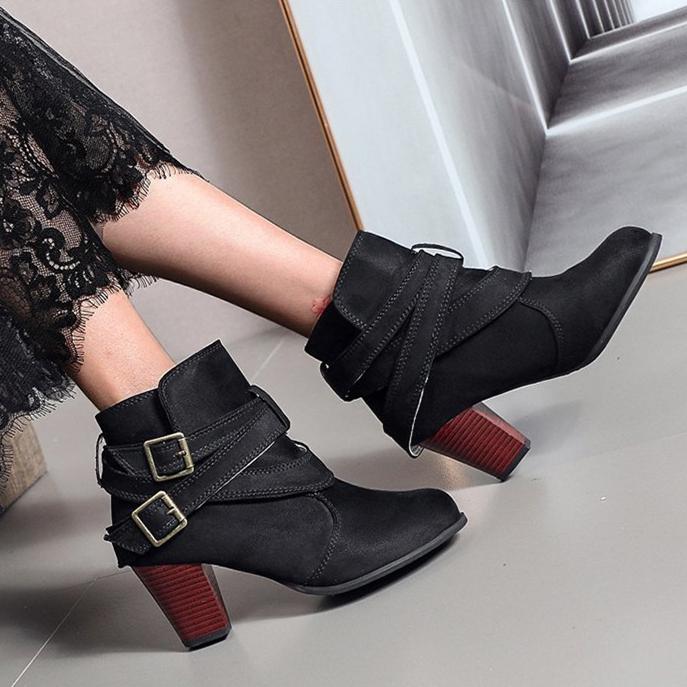 Susana | Modern and supportive orthopedic footwear