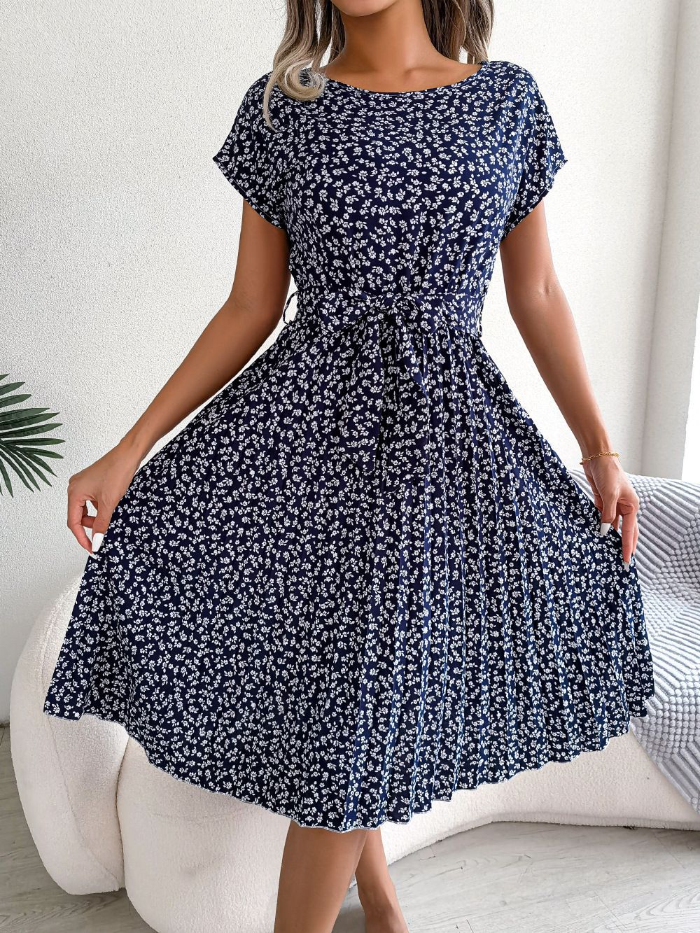 Julia® | Dress Elegant Pleats