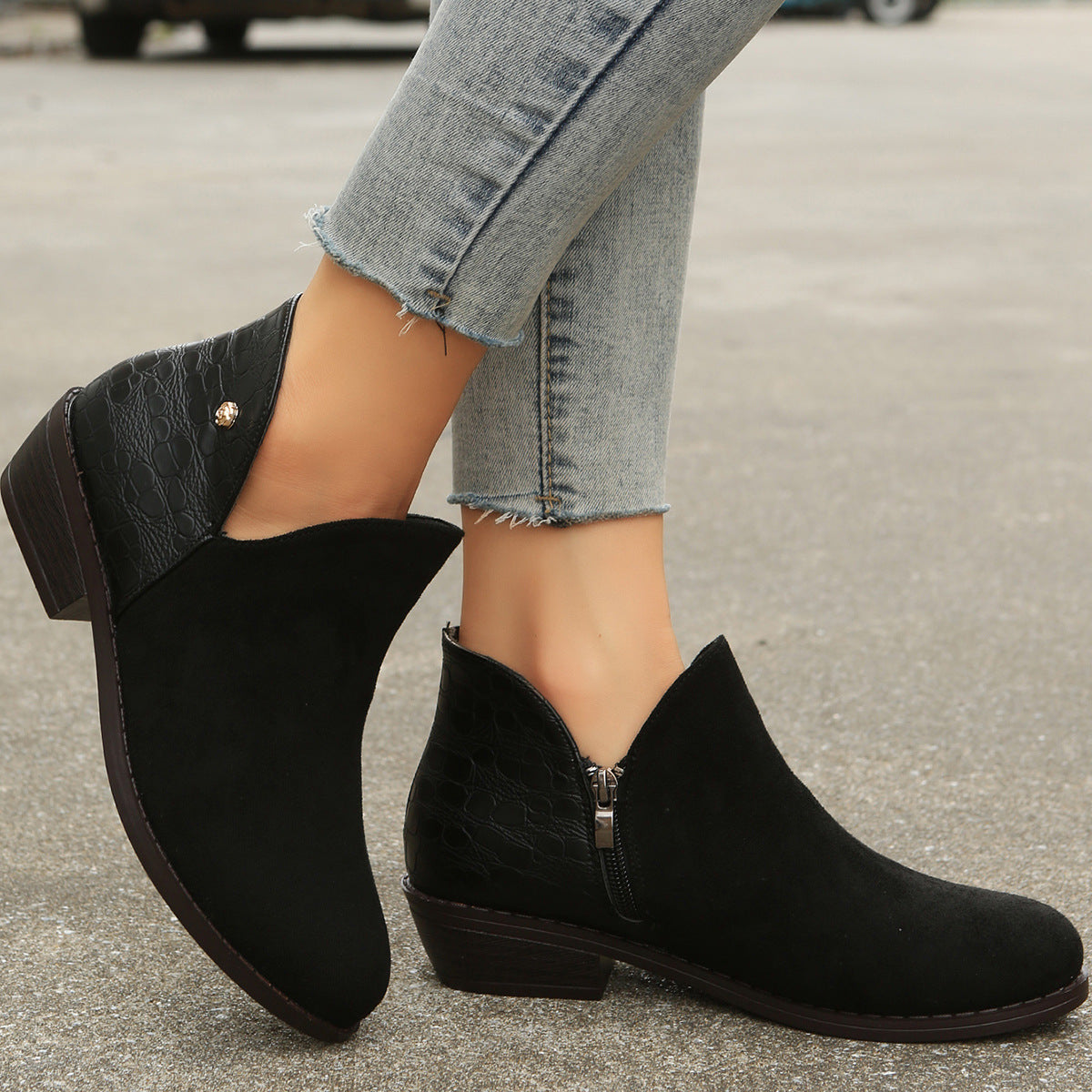 Catalina | Custom-made, supportive orthopedic boots