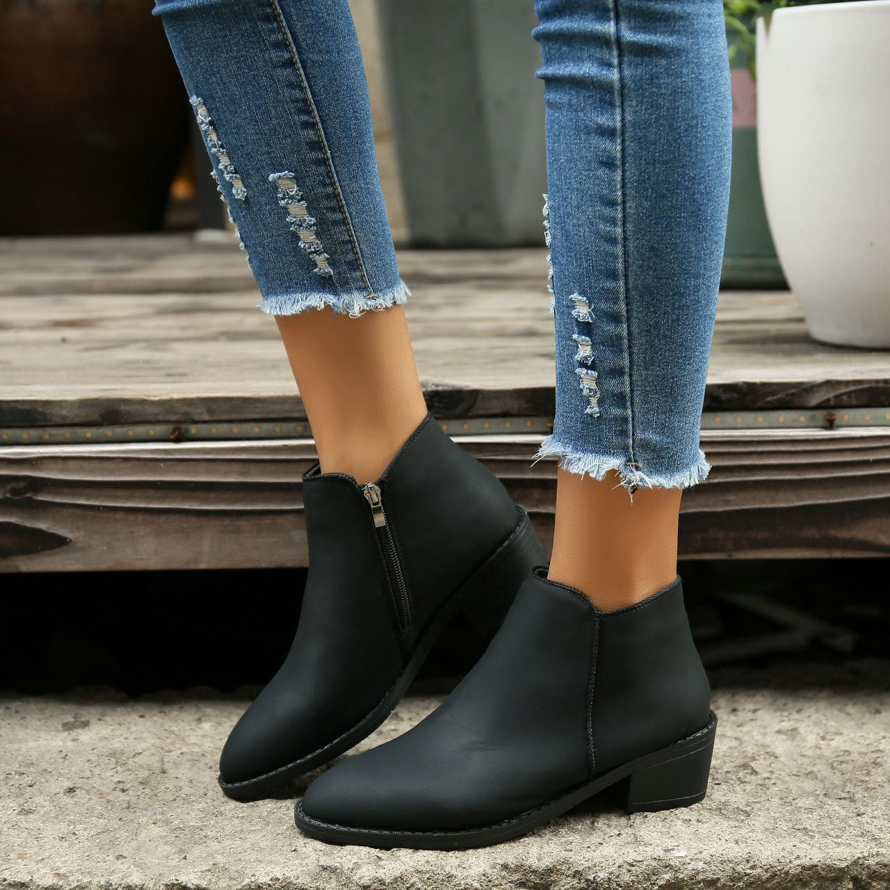 Marina | Fashionable supportive orthopedic footwear.