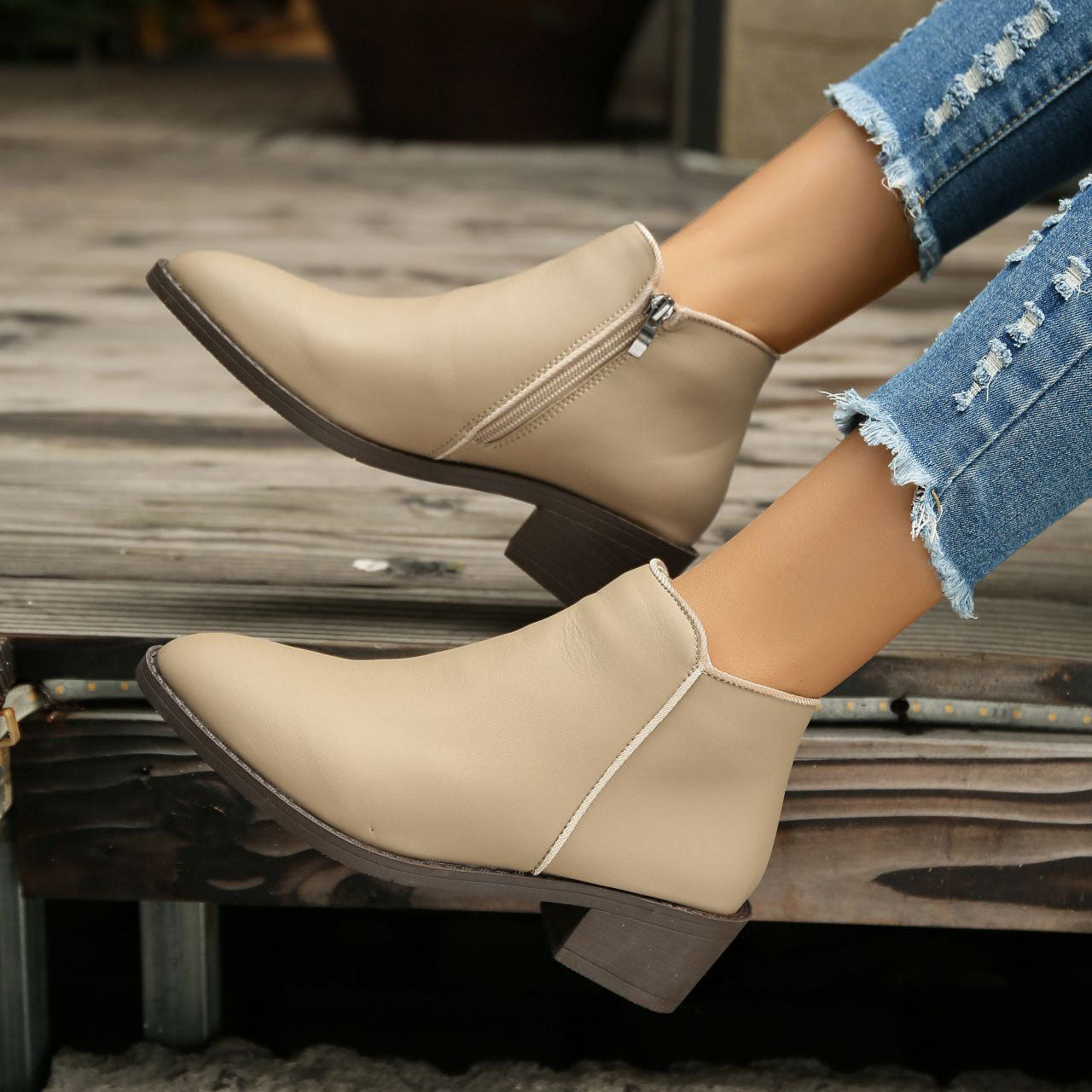 Marina | Fashionable supportive orthopedic footwear.
