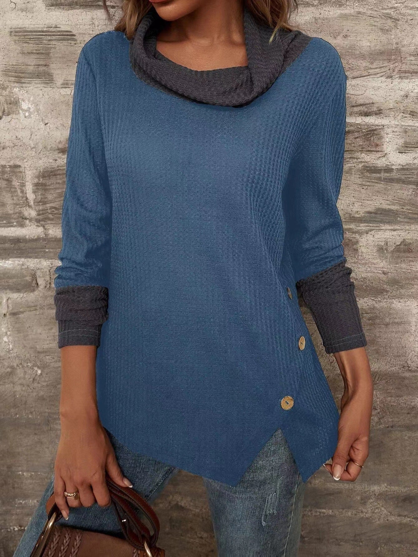Claudia | Stylish and elegant winter garment