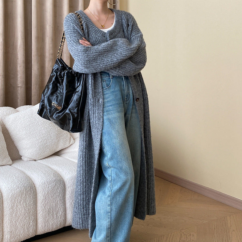 Pilar | Modern and effortless winter garment.