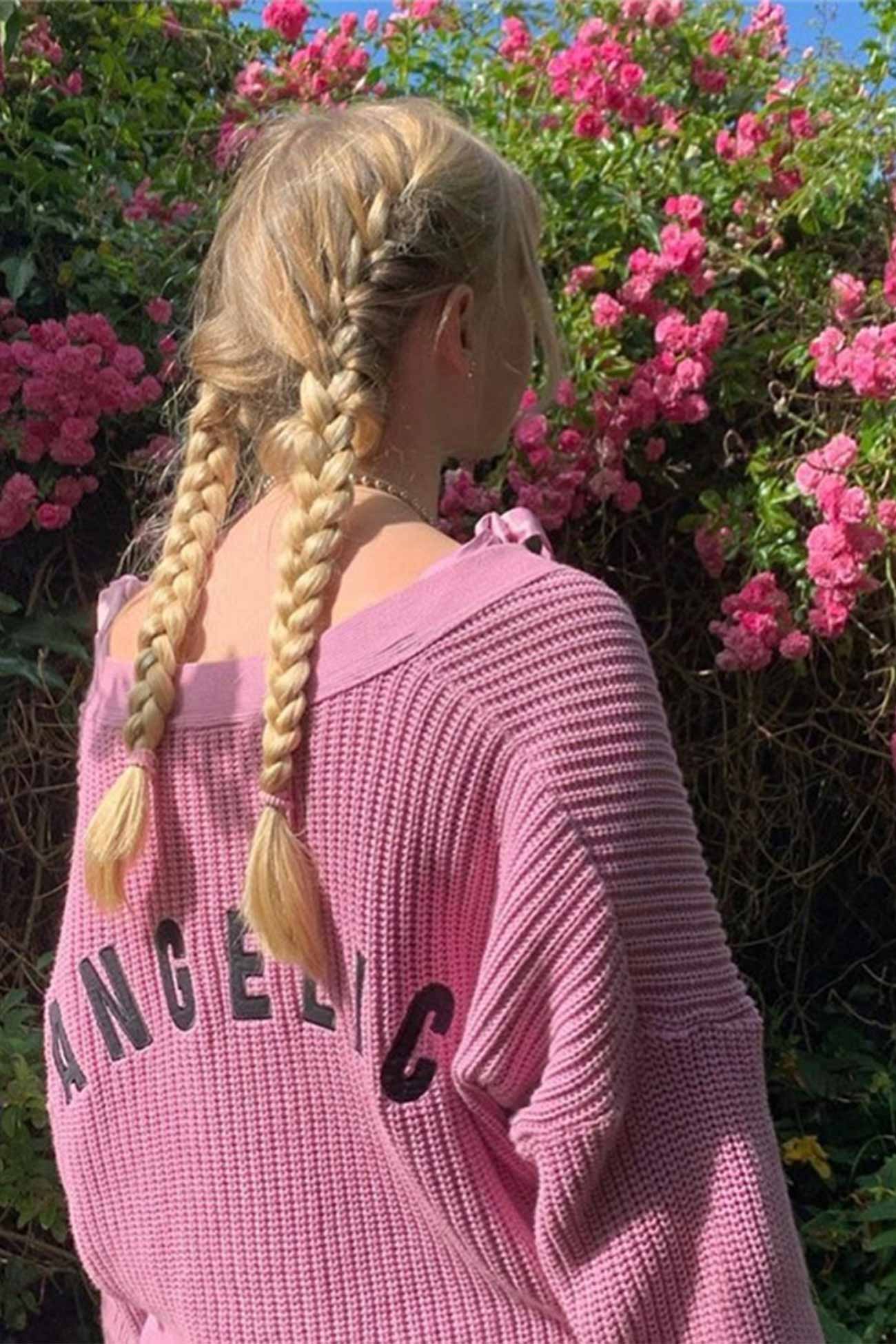 Marta | Pink cardigan with embroidered letters and buttons on the front