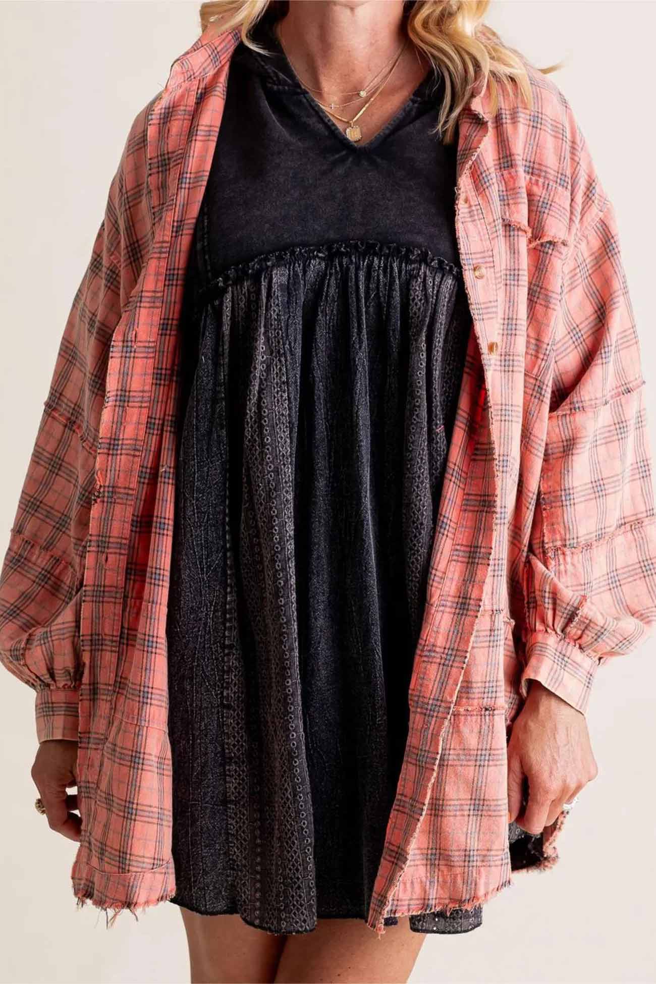 Vanja | Checked blouse with button placket, fringes and slit hem