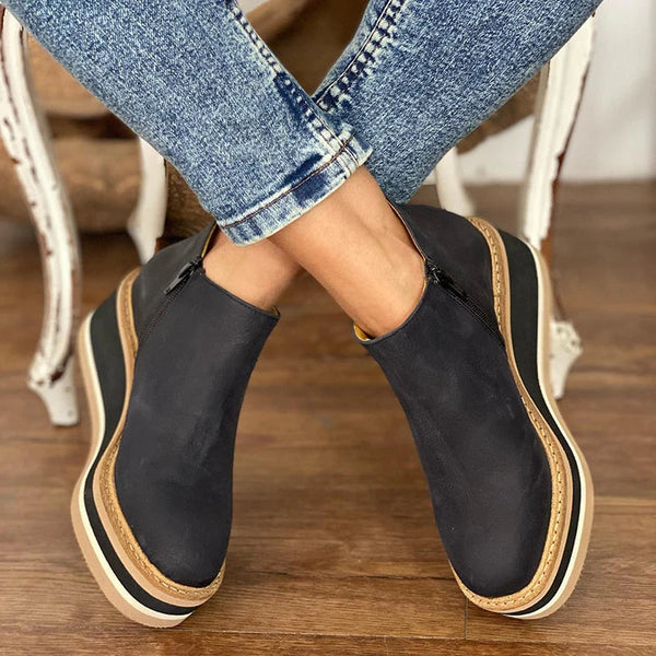 Jenni | Relaxed and supportive orthopedic wedge.