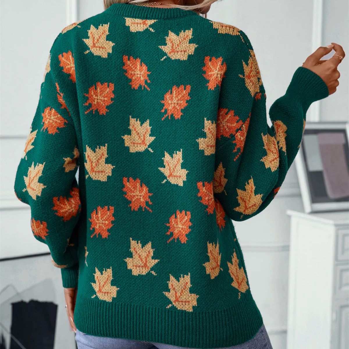 Guillermina | Women's sweater with autumn leaves