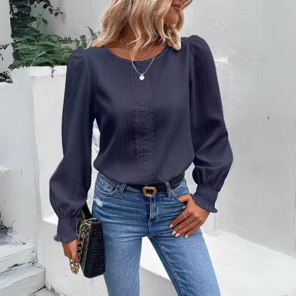 Norma | Casual blouse with sleeves