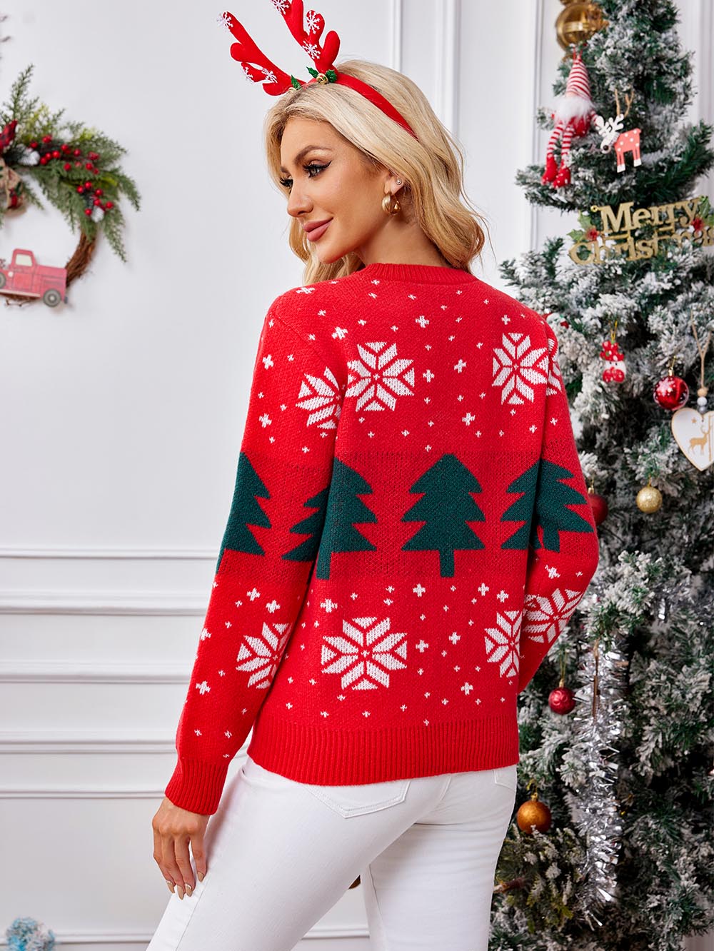 Dorotea | Red Christmas tree jacquard sweater