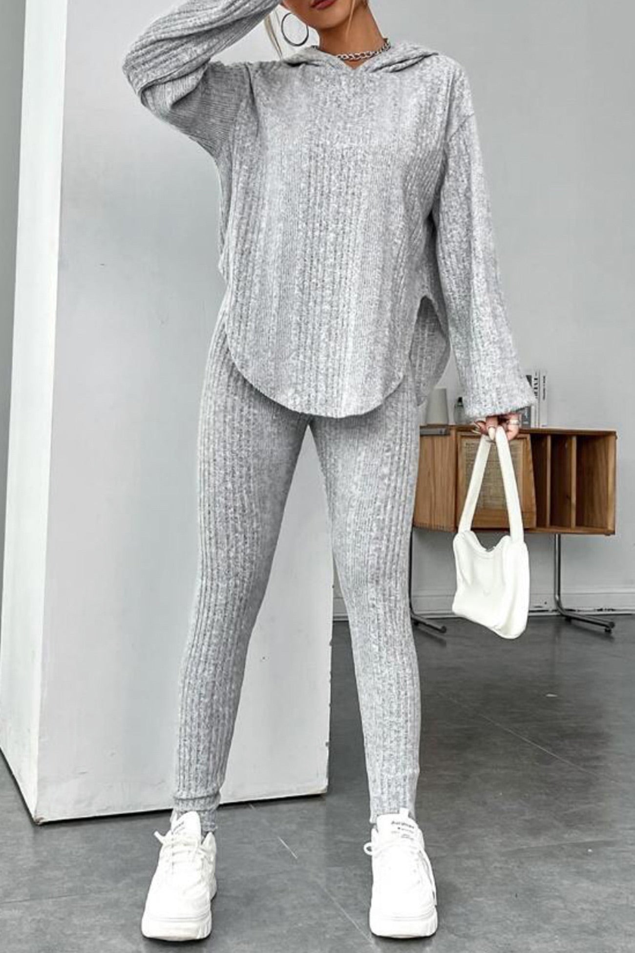 Olga | Hoodie leggings set with a ribbed vent and curved hem