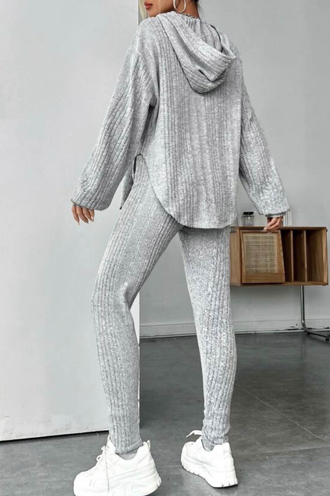 Olga | Hoodie leggings set with a ribbed vent and curved hem