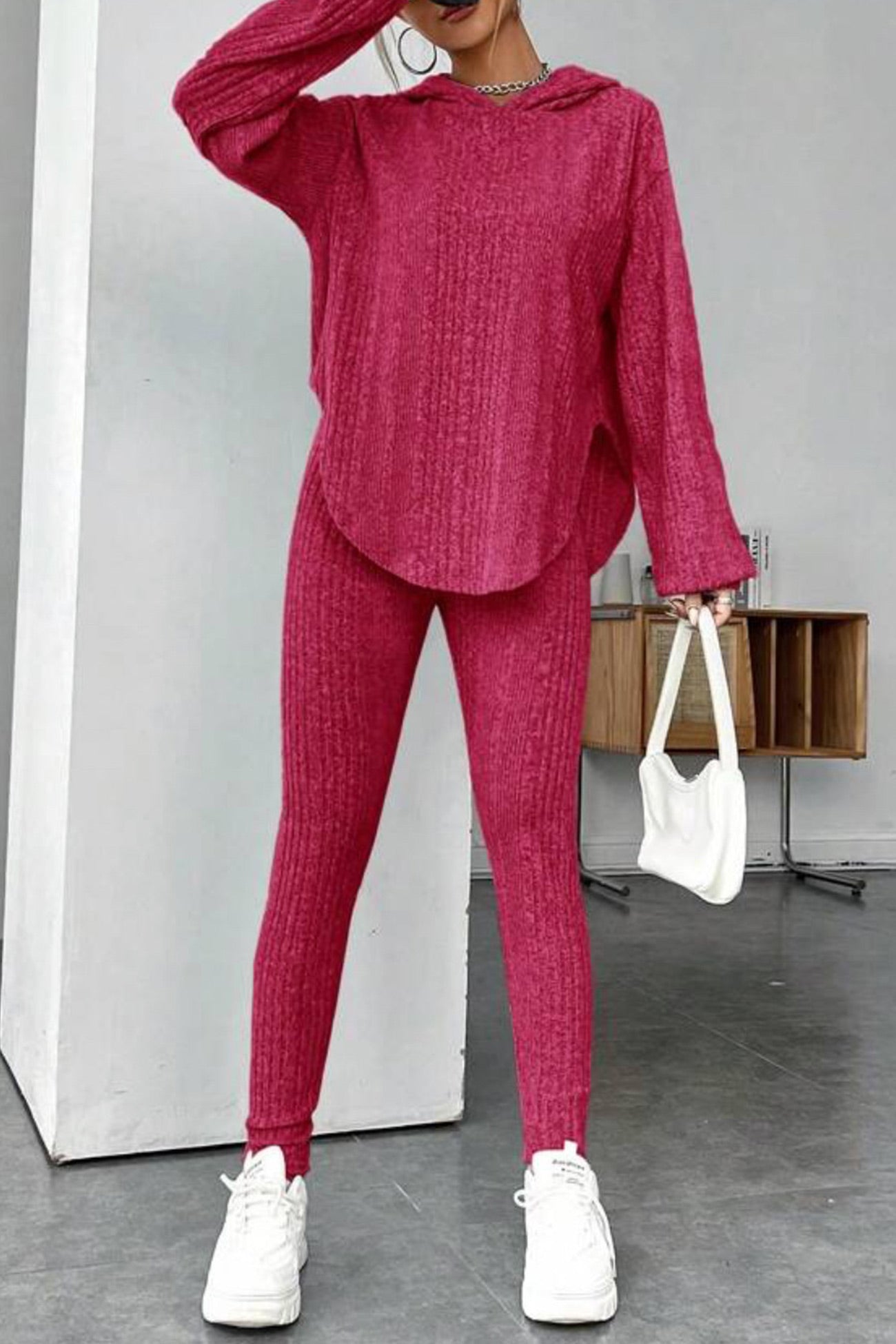 Olga | Hoodie leggings set with a ribbed vent and curved hem