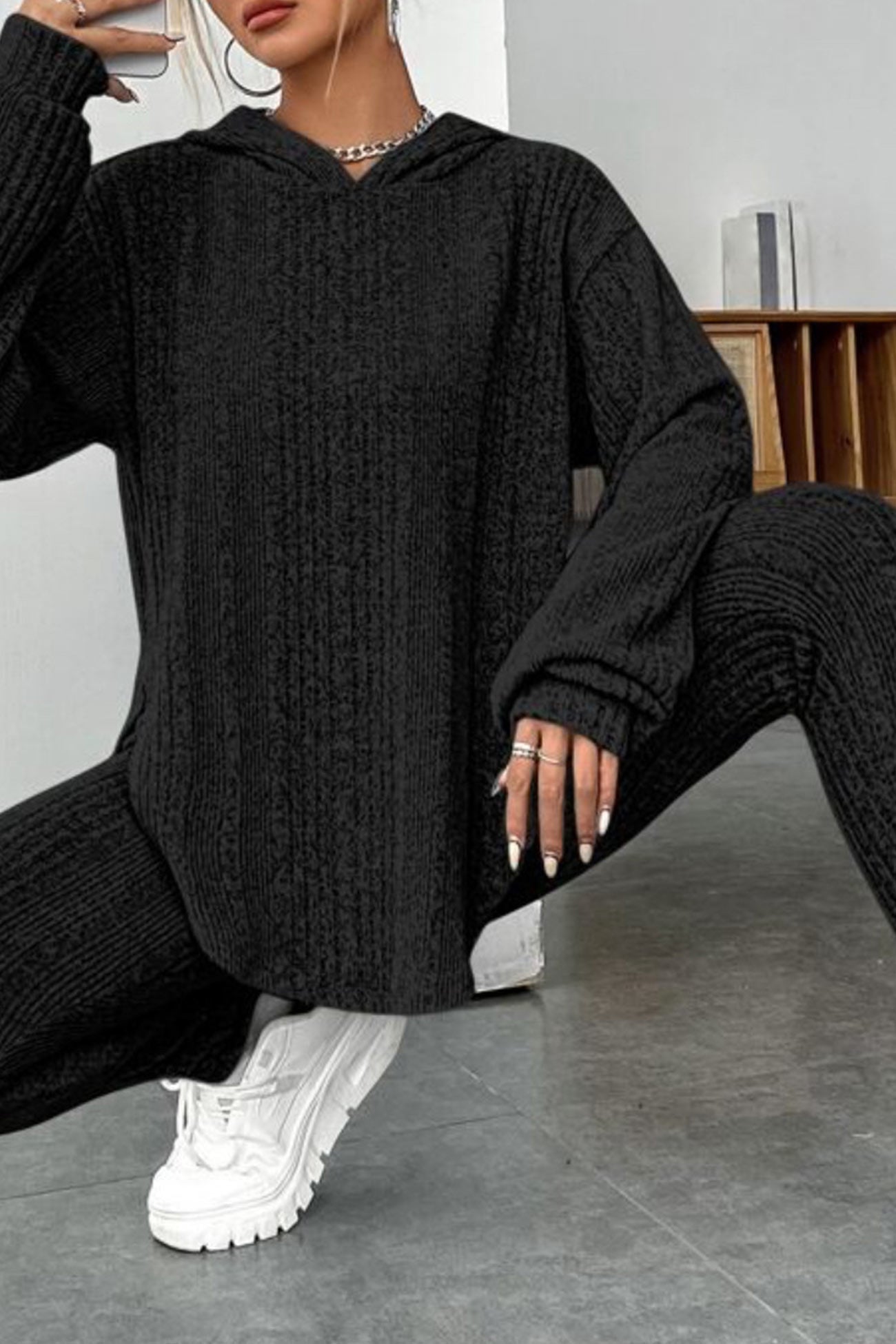 Olga | Hoodie leggings set with a ribbed vent and curved hem