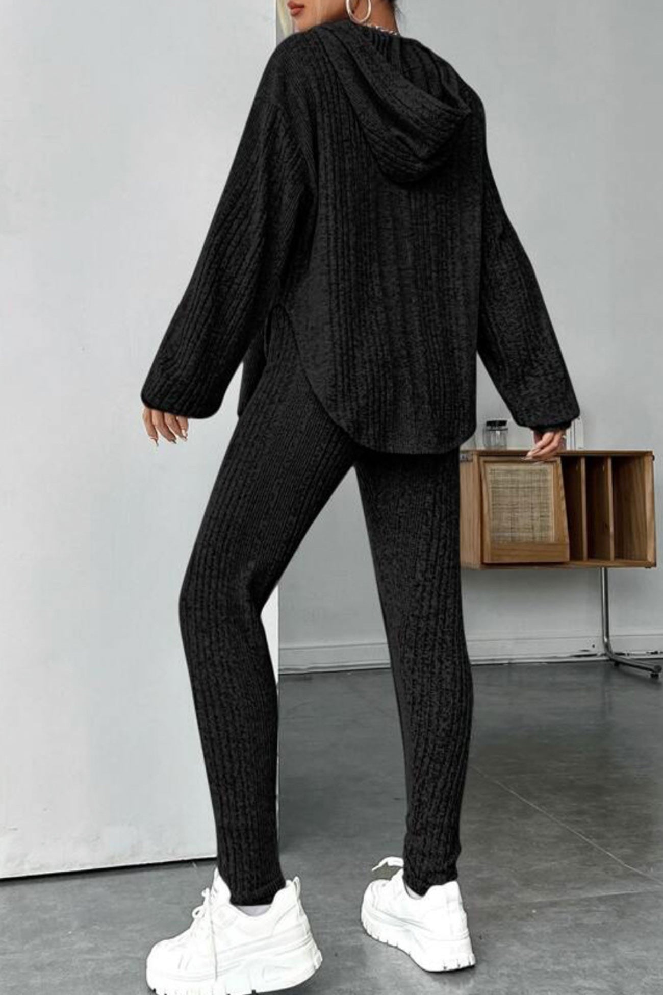 Olga | Hoodie leggings set with a ribbed vent and curved hem