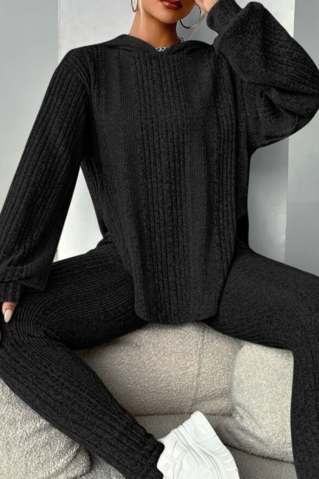 Olga | Hoodie leggings set with a ribbed vent and curved hem