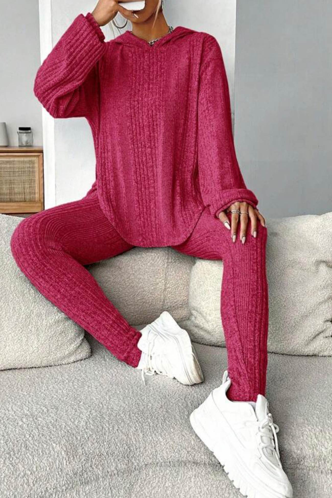 Olga | Hoodie leggings set with a ribbed vent and curved hem