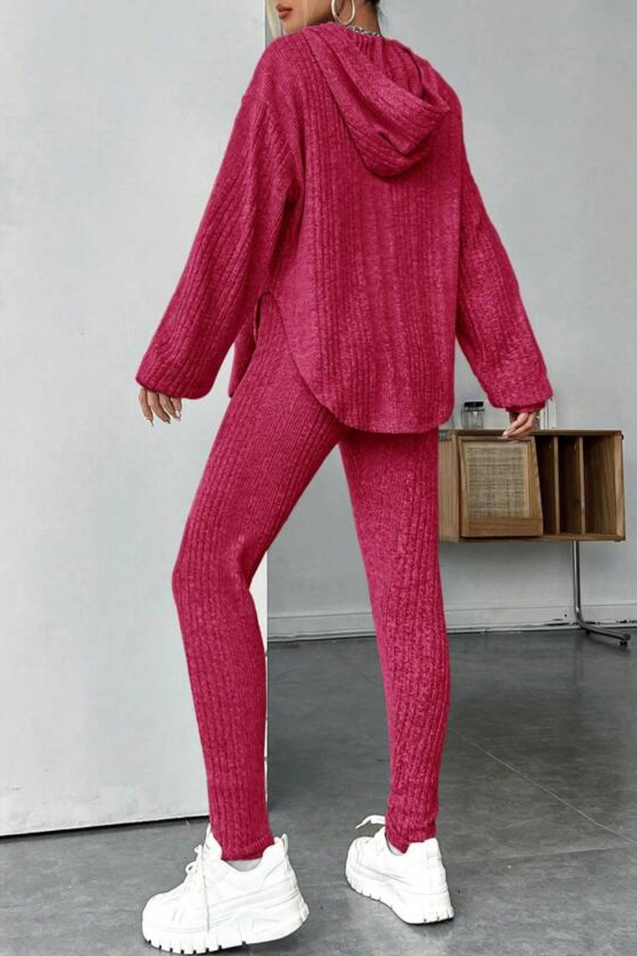 Olga | Hoodie leggings set with a ribbed vent and curved hem