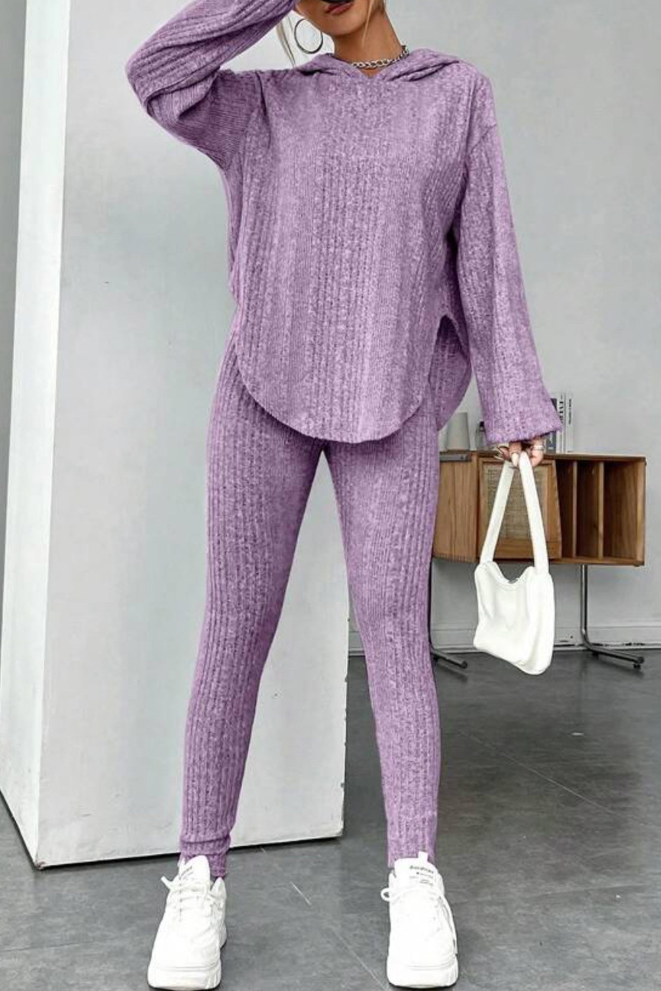 Olga | Hoodie leggings set with a ribbed vent and curved hem