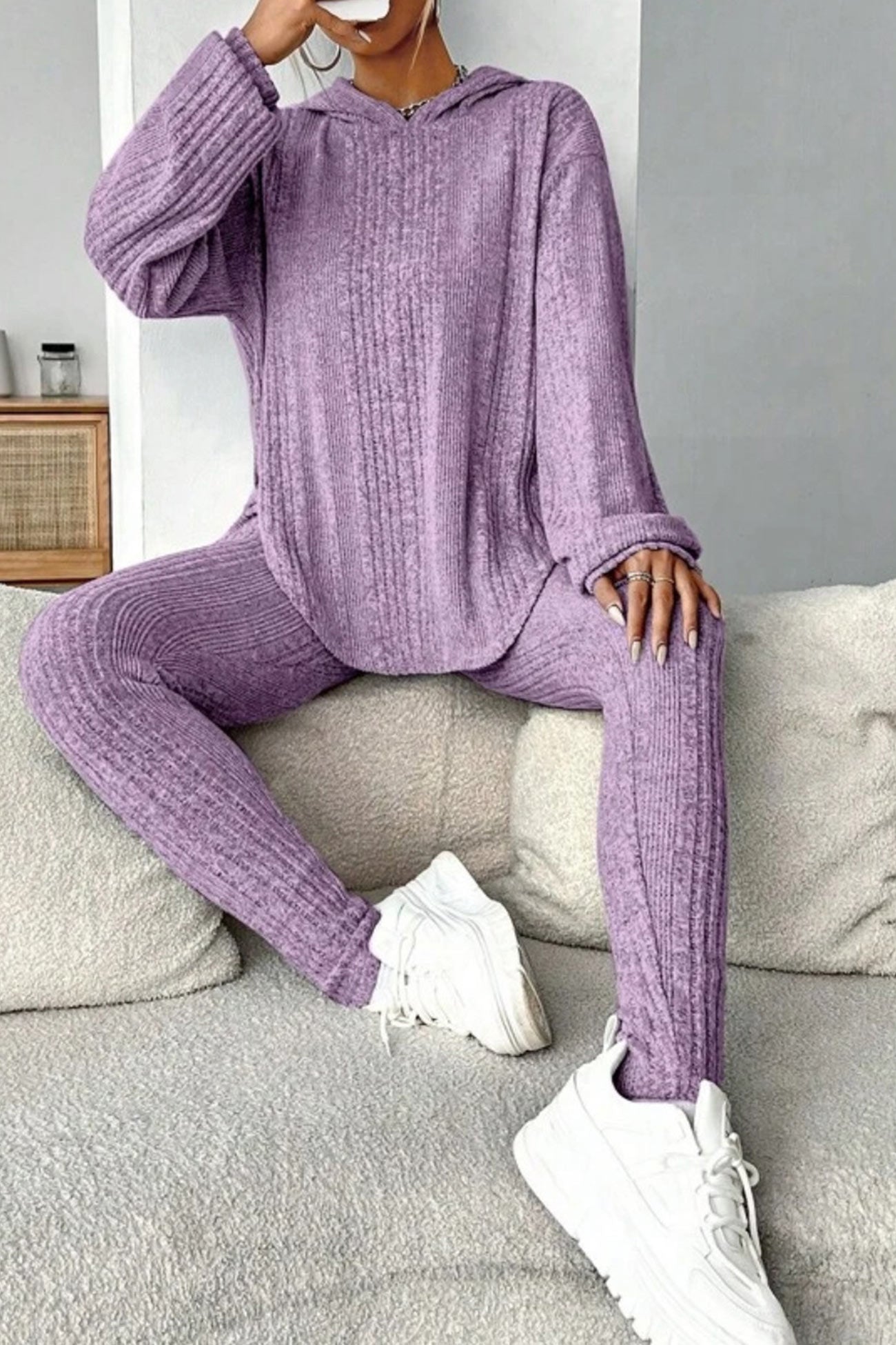 Olga | Hoodie leggings set with a ribbed vent and curved hem