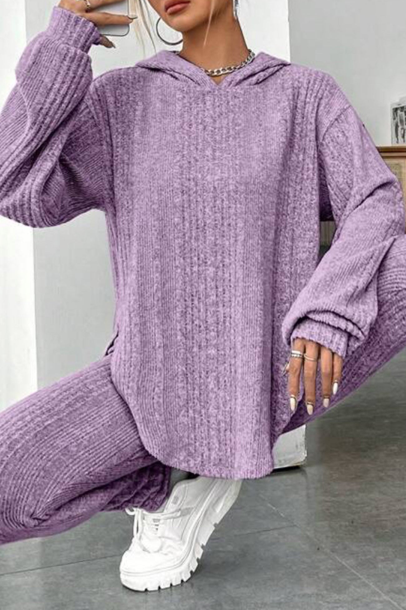 Olga | Hoodie leggings set with a ribbed vent and curved hem