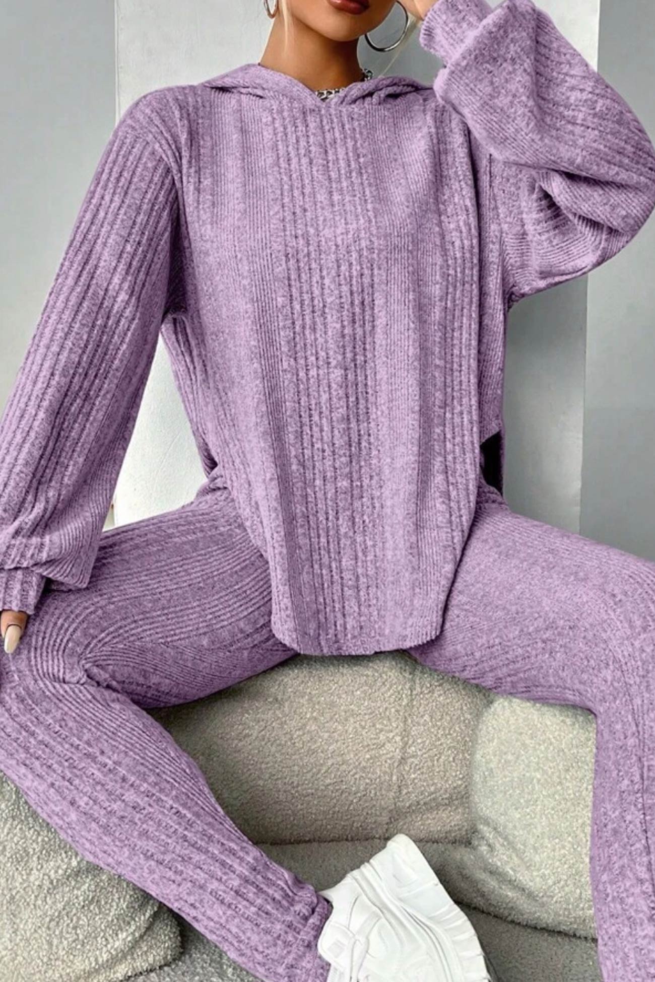 Olga | Hoodie leggings set with a ribbed vent and curved hem