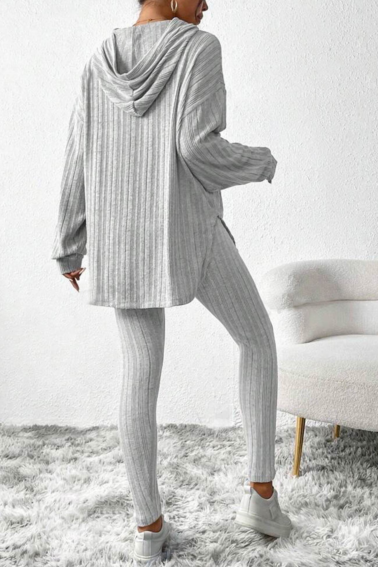 Delia | Mid-length hooded leggings set with ribbed slits