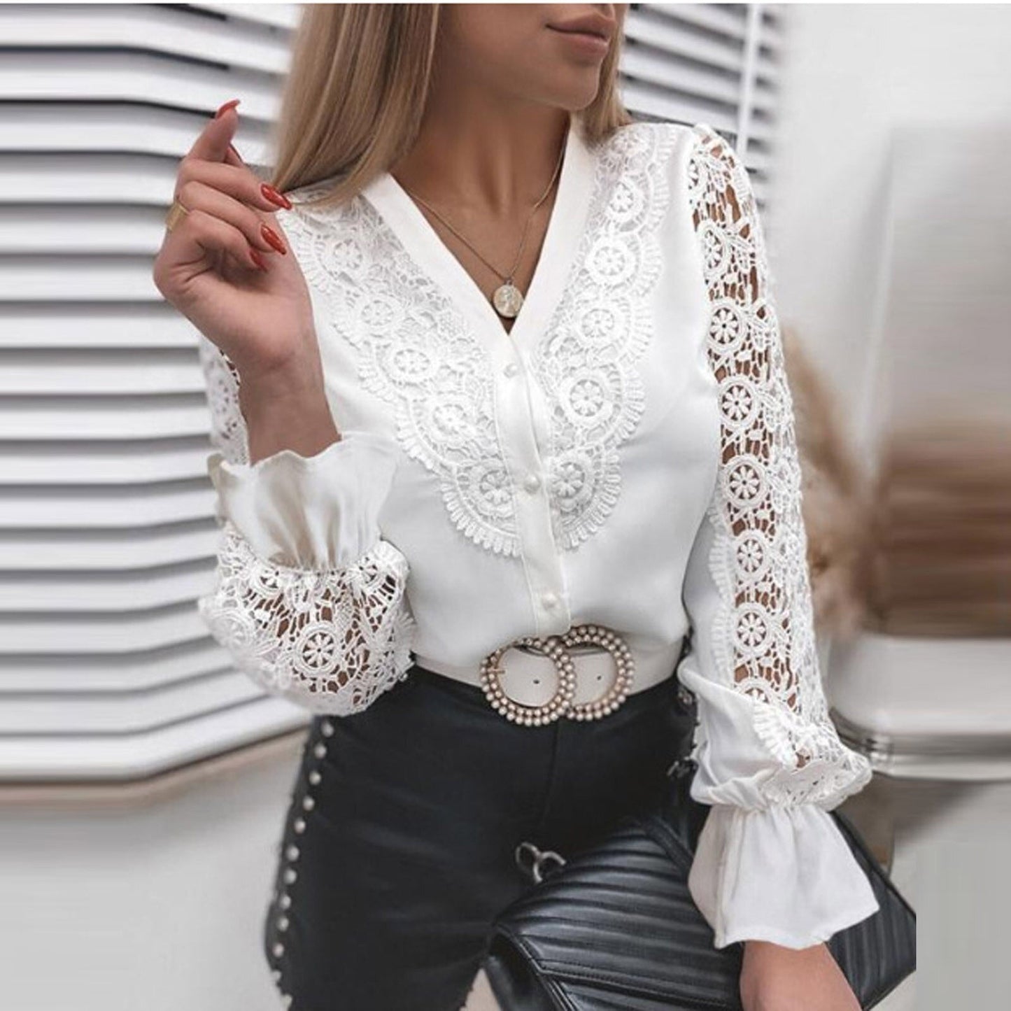 Noa® | Stylish Lace Blouse