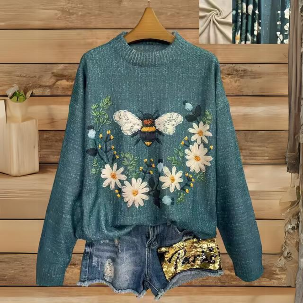 Camila | Casual long sweater with an animal motif
