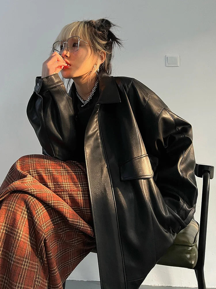 Marina | Versatile leather jacket for women
