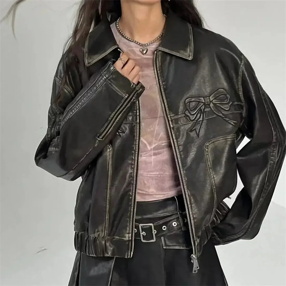 Rebeca | Vintage leather jacket for women with lapel collar