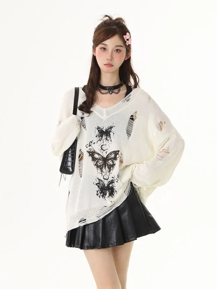 Lotte | Women's oversized sweater with a butterfly motif