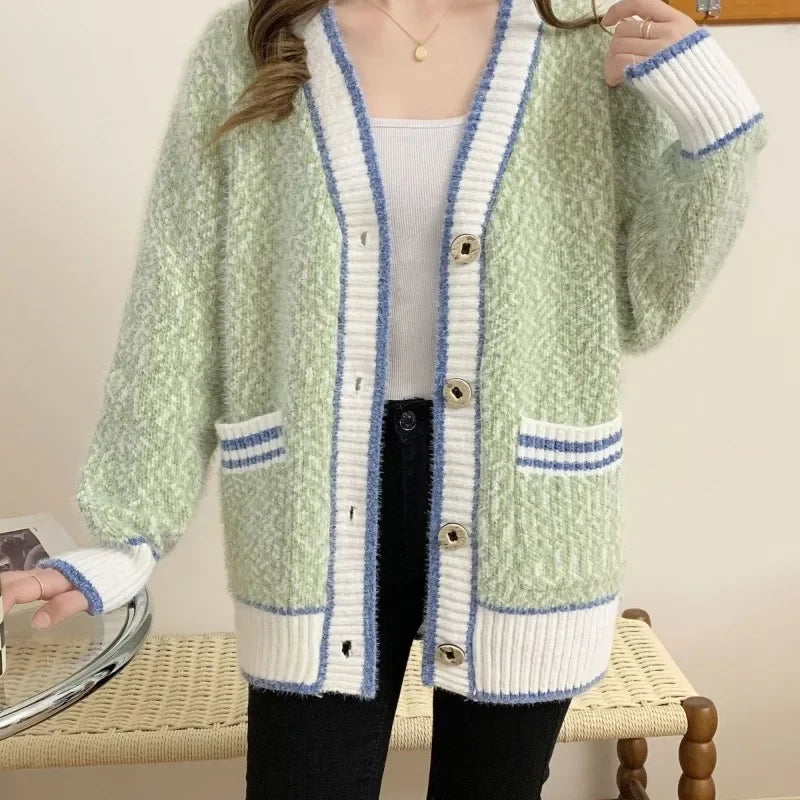 Nicolasa | Elegant and versatile winter cardigan