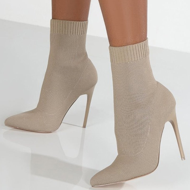 Abigail | Versatile and supportive orthopedic boots.