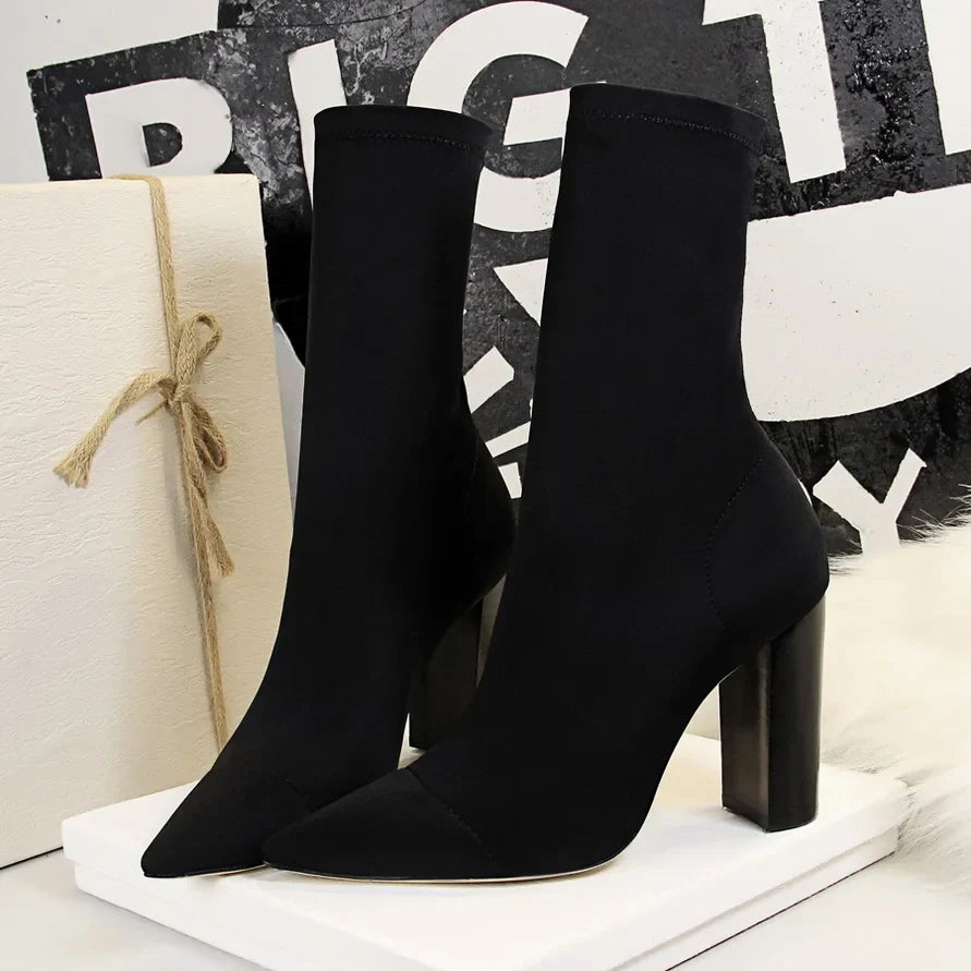 Patricia | High heel ankle boots with pointed toe