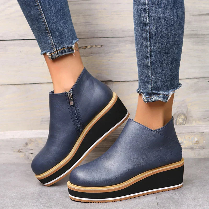 Cristina | Durable and supportive orthopedic boots