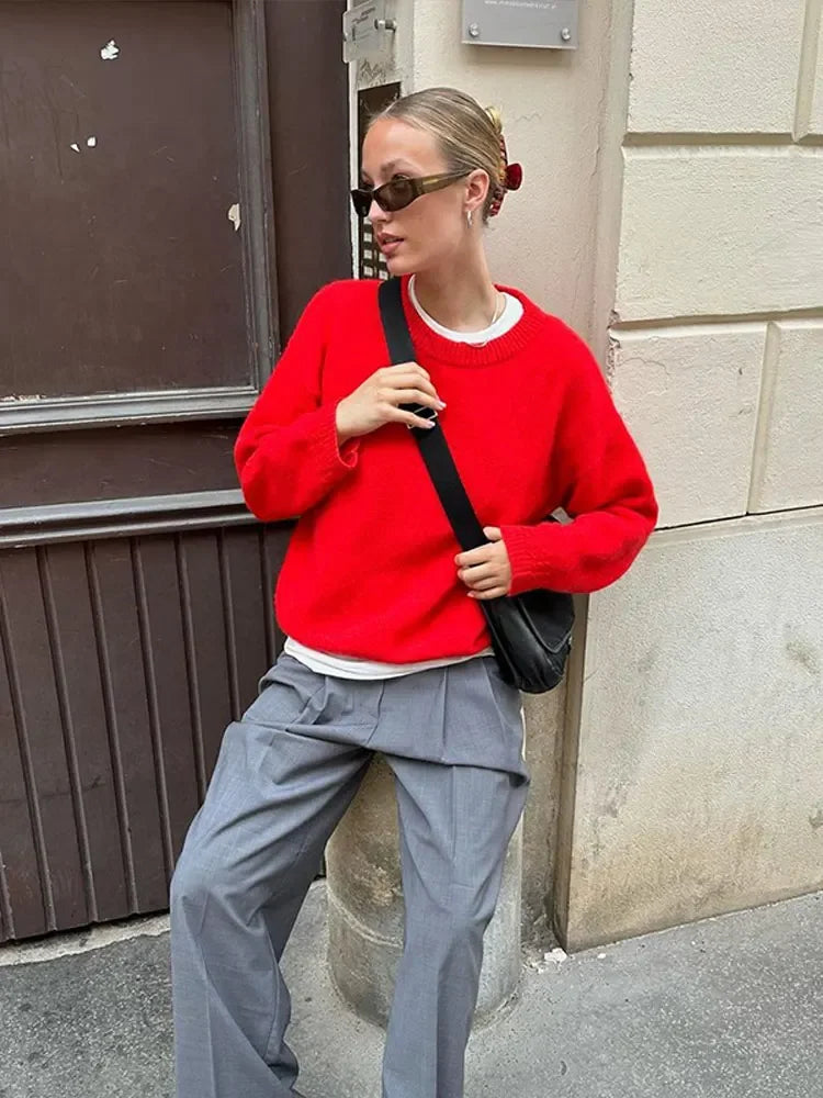 Antonella | Elegant round neck sweater made of red cotton for women