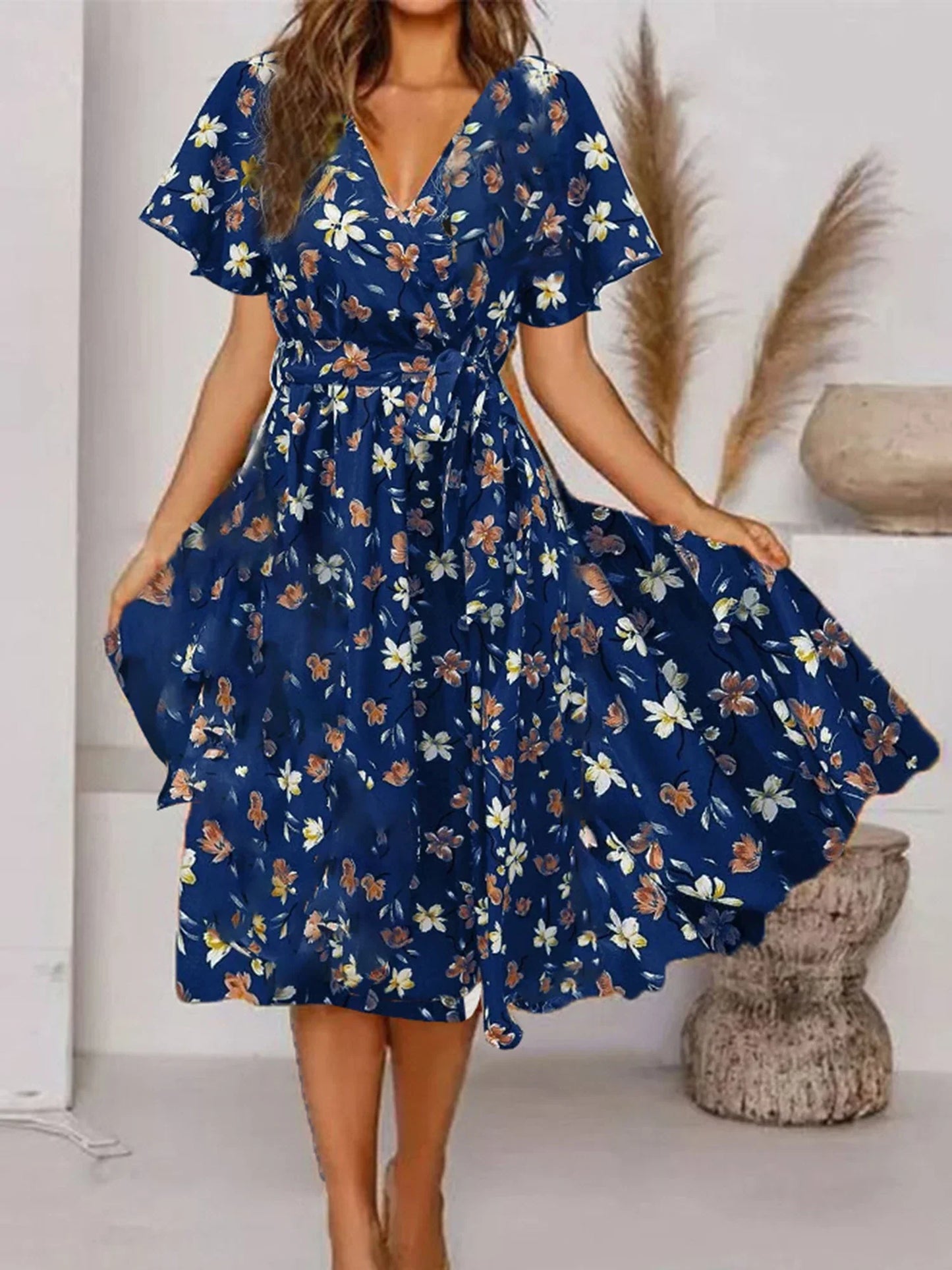 Evy | Elegant Midi Dress with Romantic Floral Print