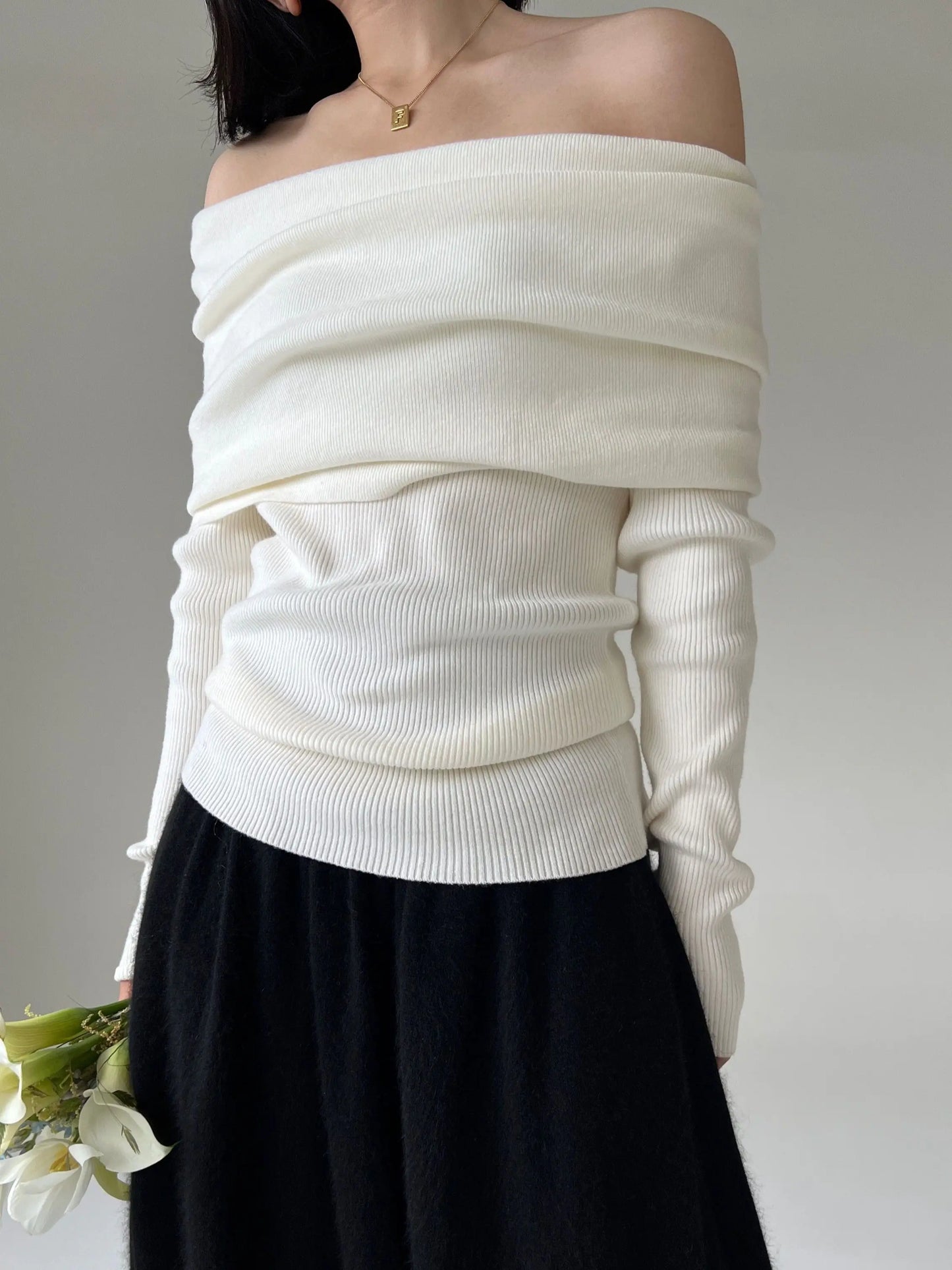 Elin | Off-the-shoulder sweater for women