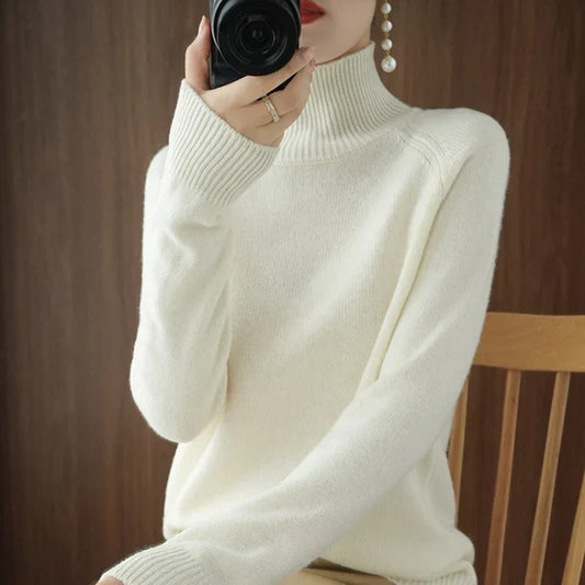 Leonie | Elegant autumn winter turtleneck sweater