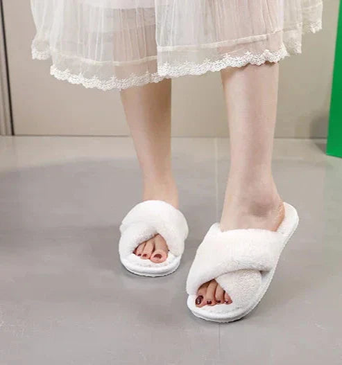 Mara® | Women's fluffy cross-strap slippers