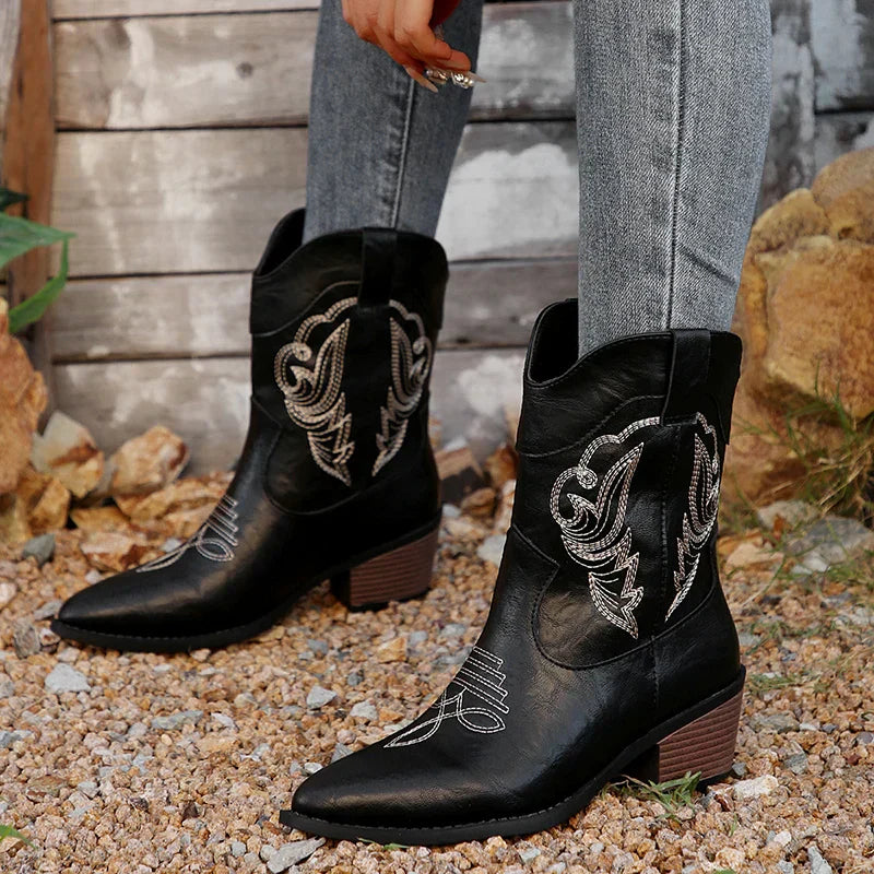 Noelia | Supportive, lightweight orthopedic boots