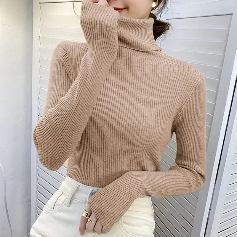 Emilie | Turtleneck sweater for women in autumn
