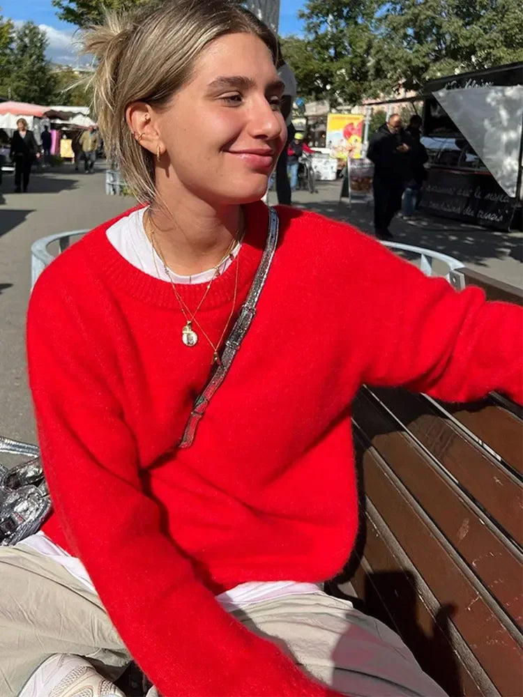 Antonella | Elegant round neck sweater made of red cotton for women