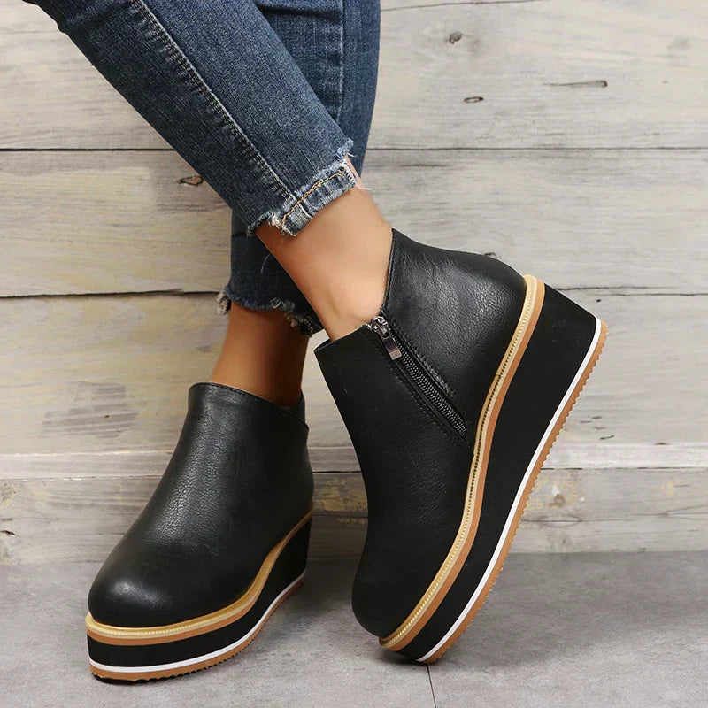Hana | Casual and supportive orthopedic boots.