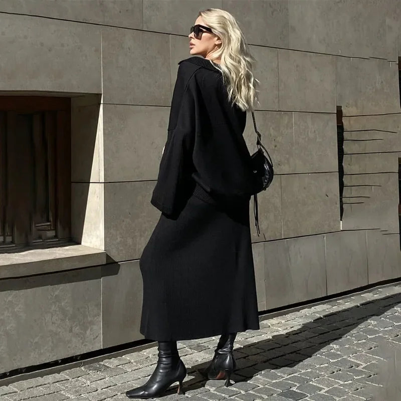Ramona | Knitted set consisting of a loose sweater and long skirt