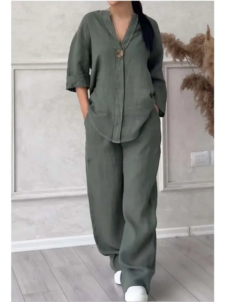 Soraya | Casual set - V-neck top and trousers
