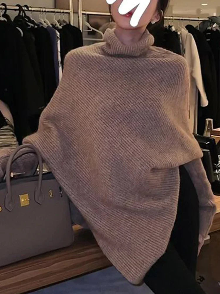 Maria José | Irregular high collar